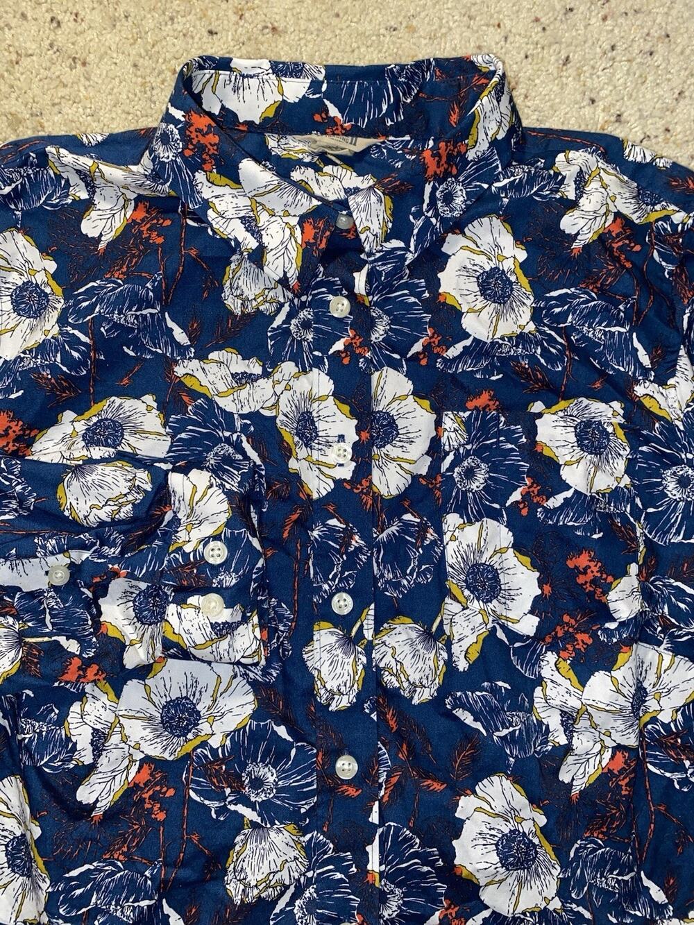Duluth Trading Womens Large Navy Blue Floral Cotton Stretch Button Up Shirt